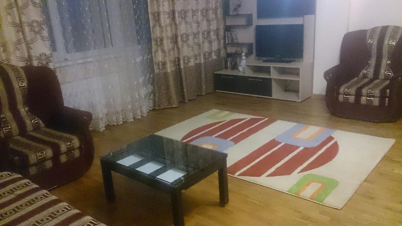 Apartment On Tole Bi Alma-Ata Exteriör bild