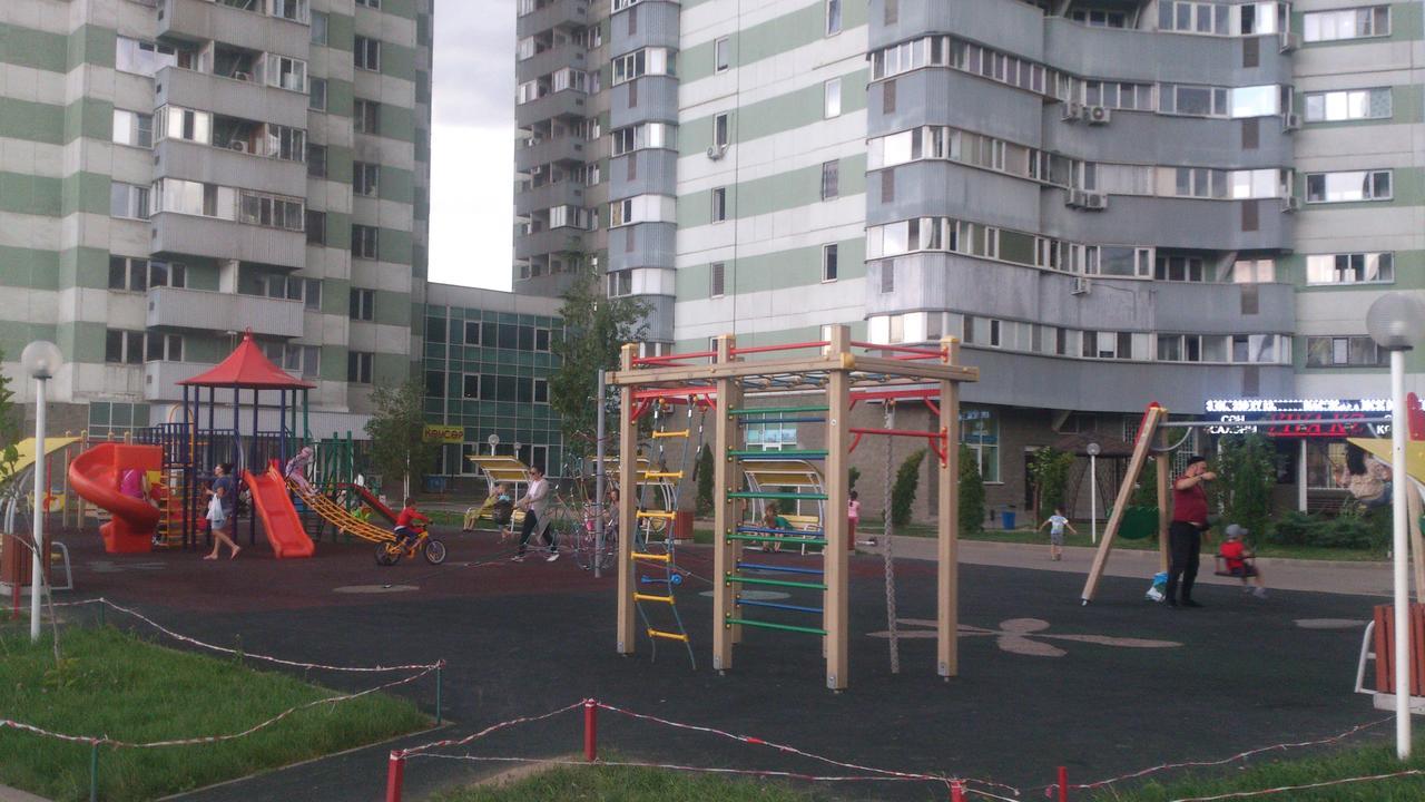 Apartment On Tole Bi Alma-Ata Exteriör bild